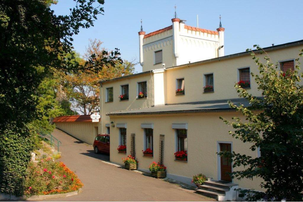 Berghotel Wilhelmsburg Bad Kosen Dış mekan fotoğraf